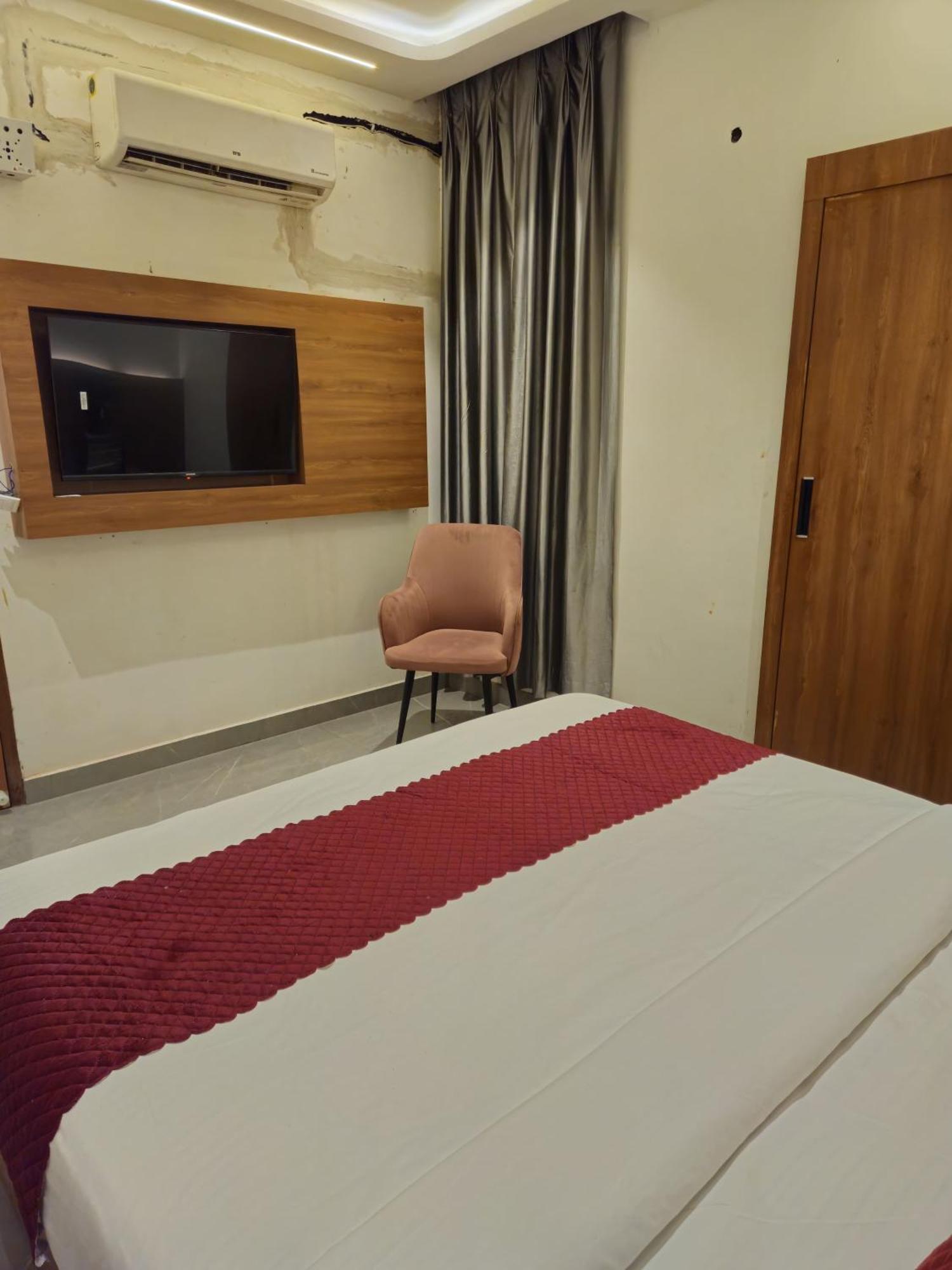 Hotel Royal Orchid Alīgarh Exterior foto