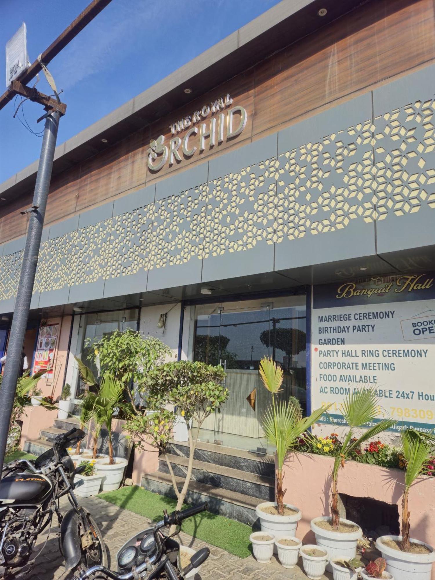 Hotel Royal Orchid Alīgarh Exterior foto